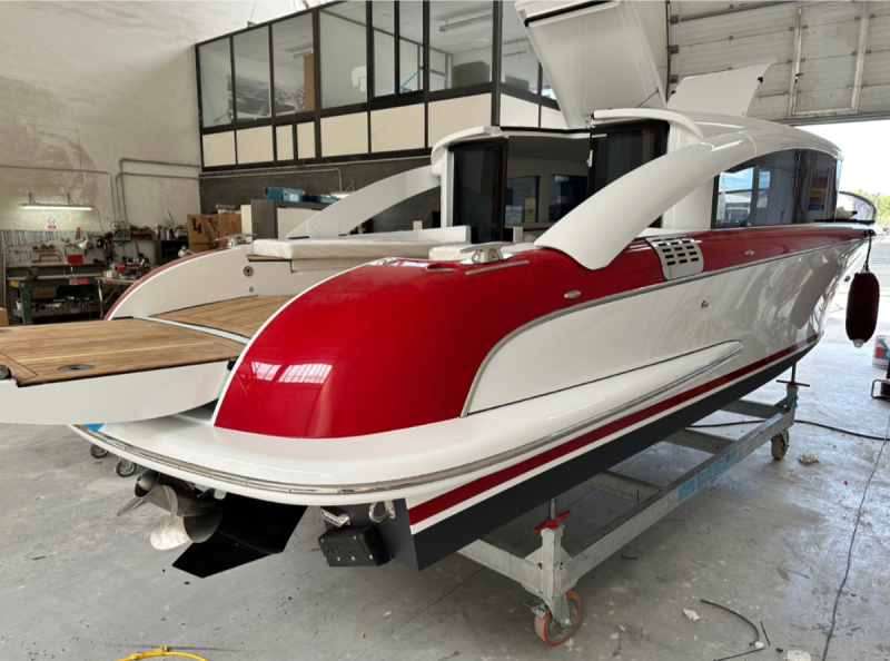 Wooden Boats LimoTender BLU 8.3m will debut at the Monaco Yacht Show