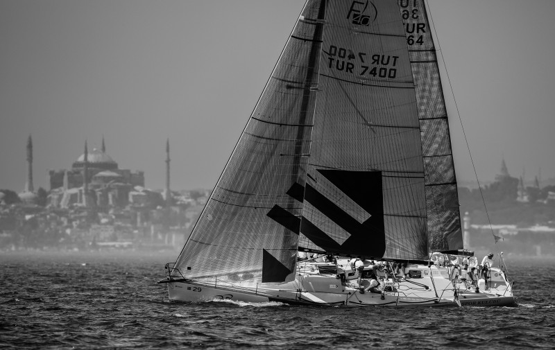   The Bosphorus Cup provides a unique backdrop.  © Pedro Martinez / Studio Martinez