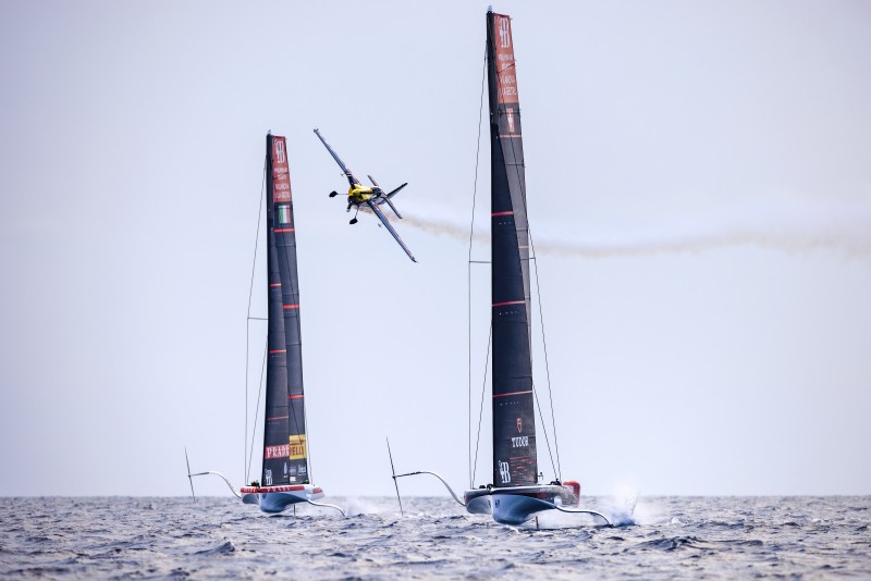 Alinghi Red Bull Racing pronto al decollo a Vilanova