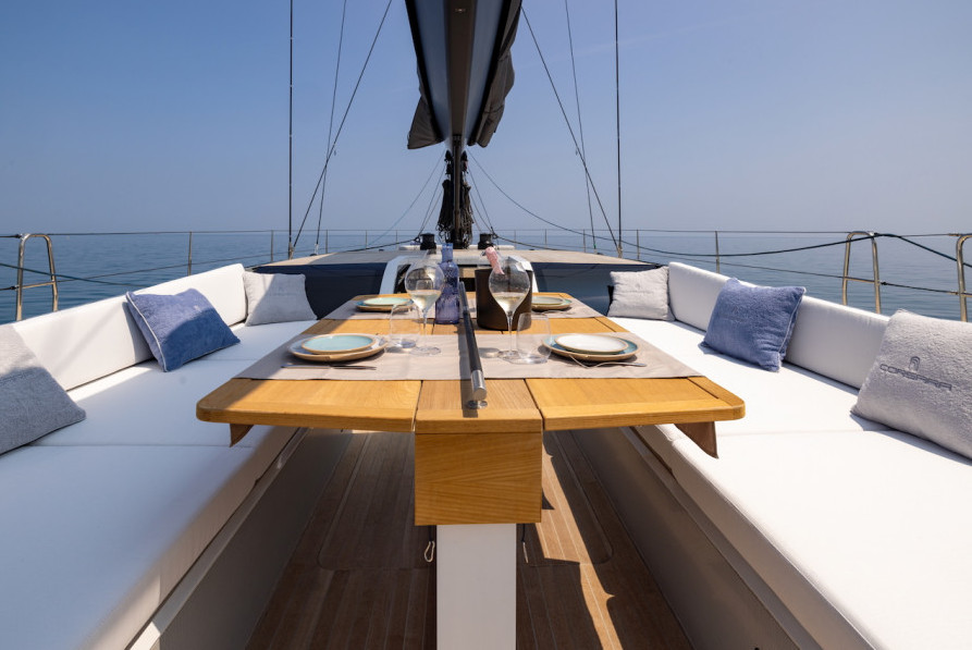 Maxi Dolphin presenta MD78: il nuovo custom fast cruiser di lusso disegnato da Giovanni Ceccarelli