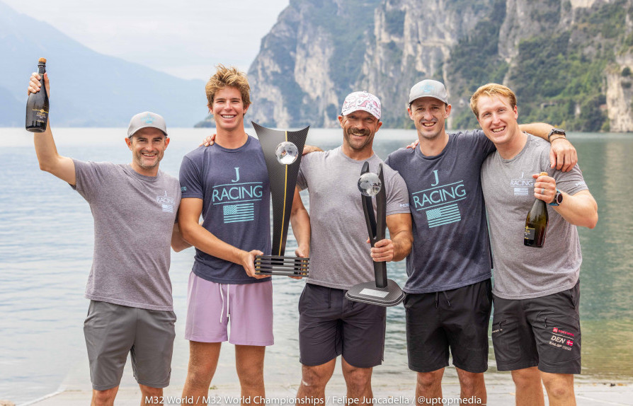  M32: Rated X Defend World Championship Title