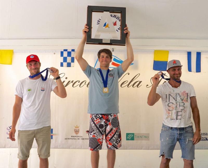 Da sinistra Vittorio Bissaro, secondo posto al Class A European Spring Championship