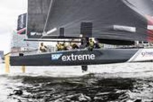 Oman Air moves top of overall 2017 Extreme Sailing Series™ leaderboard with Hamburg victory