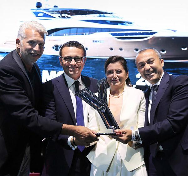 MCY 96 premiato come “Most Achieved Yacht” nella categoria 80’-125’ ai World Yacht Trophies di Cannes