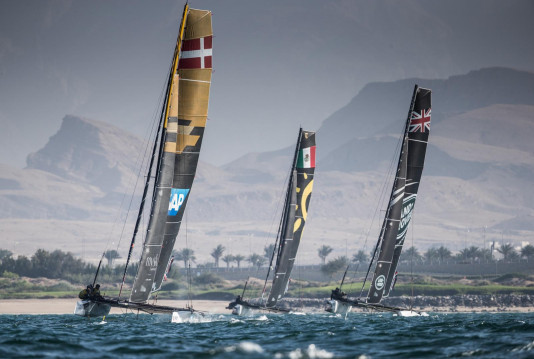 Two teams retire from penultimate day of the 2018 Extreme Sailing Series™