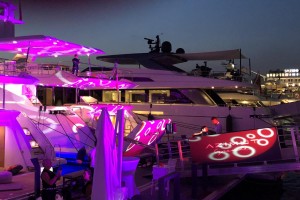 Il Cannes Yachting Festival 2018 durante la tradizionale apertura notturna del venerdì