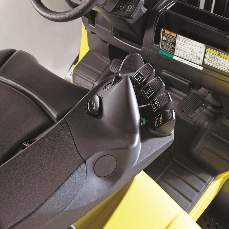 Hyster, produttore di macchine per la movimentazione dei materiali ha presentato nuove soluzioni per la guida e la manovra dei carrelli elevatori