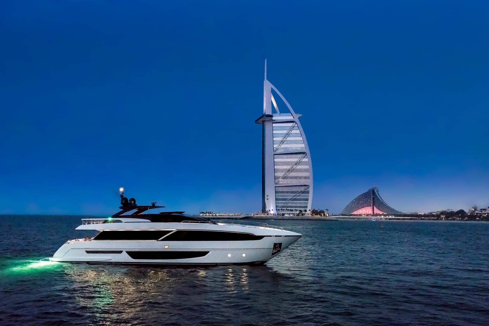 Riva 100 Corsaro al Dubai International Boat Show