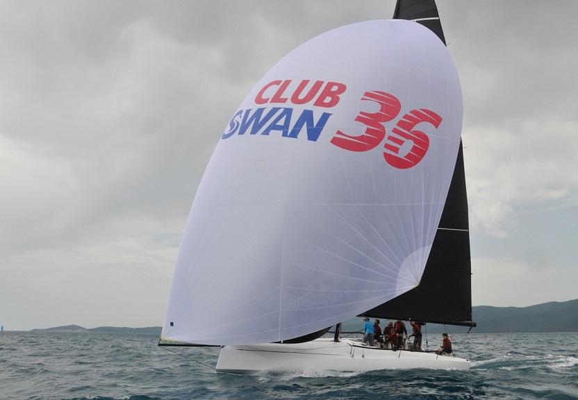 ClubSwan 36 hits the water