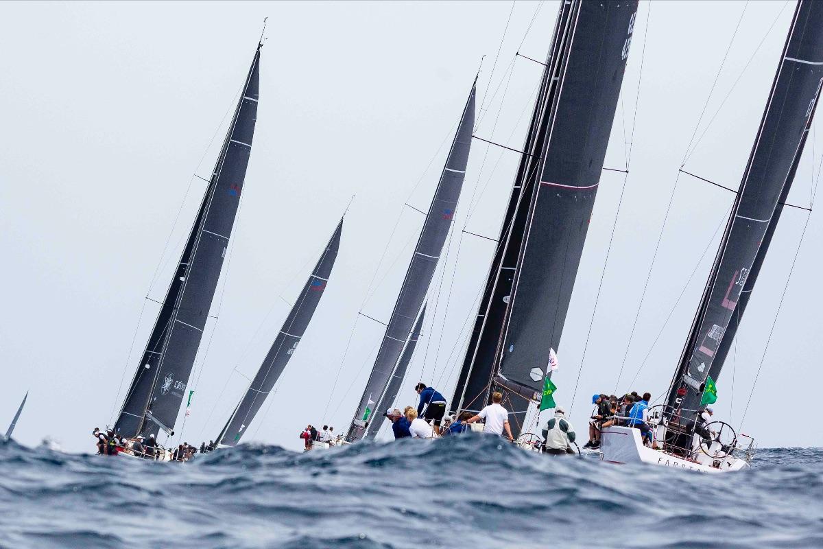 Swans embrace the challenge of the Rolex Giraglia