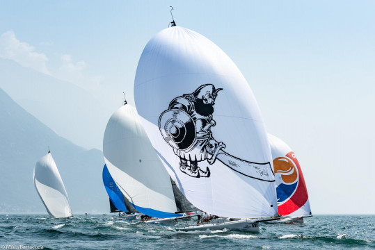 Mascalzone Latino firma la giornata inaugurale della terza tappa Melges 32 World League