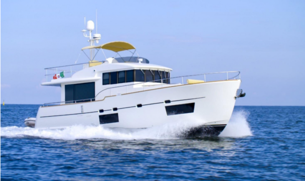 Cantieri Estensi boat