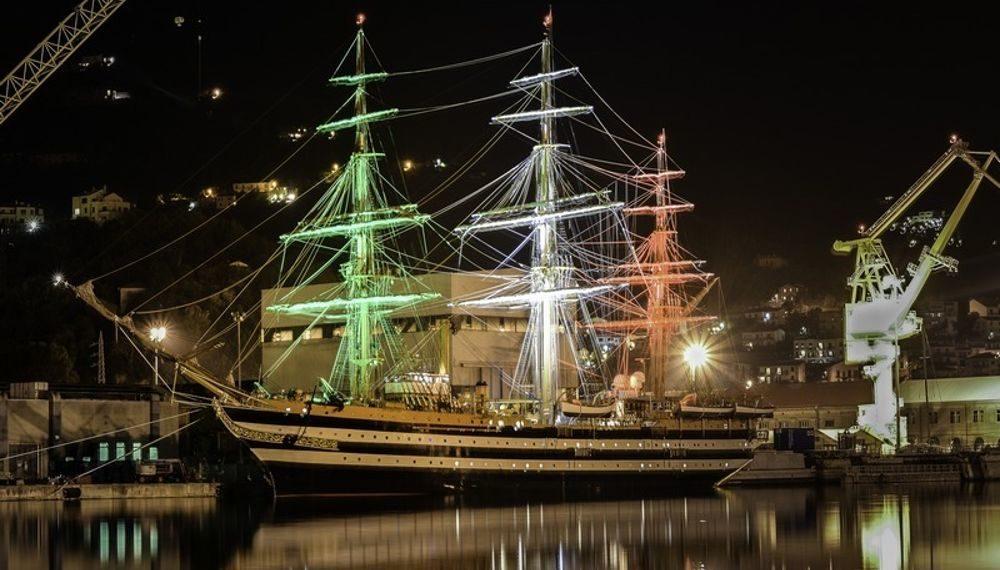 Nave Vespucci arrivata oggi a Trieste per festeggiare la Barcolana 51