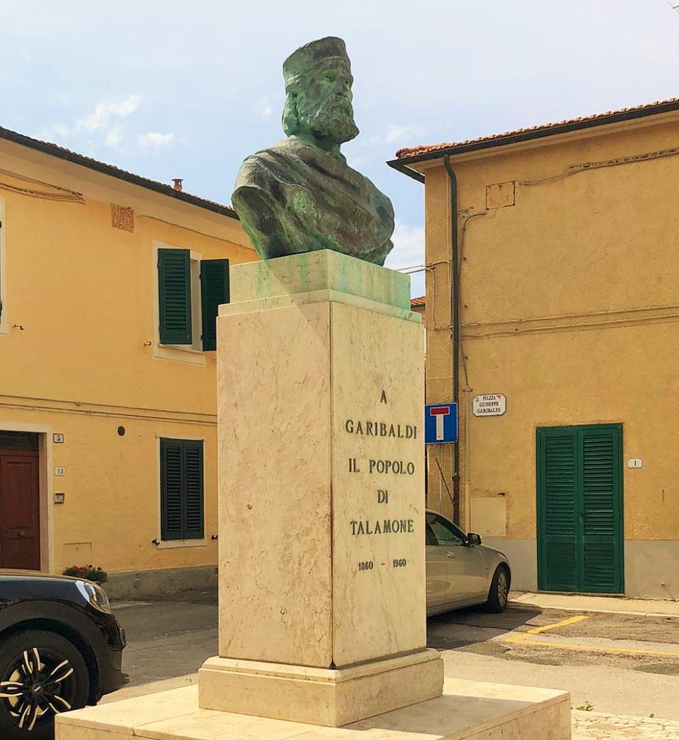 Il busto di Giuseppe Garibaldi a Talamone - foto di Fabrizia Martelli