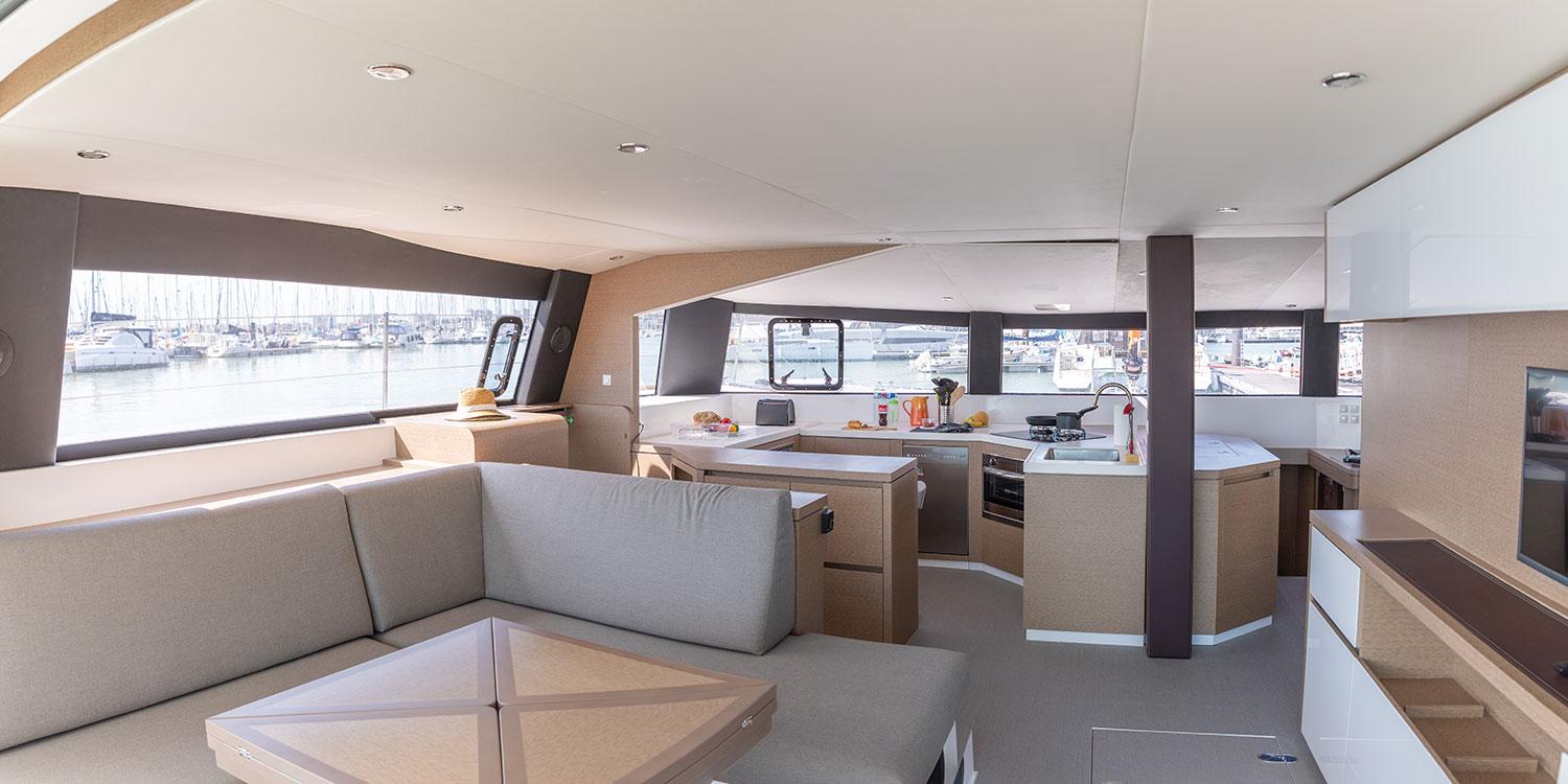 The trimaran NOOS is contemporary and eco-friendly – a great place to live