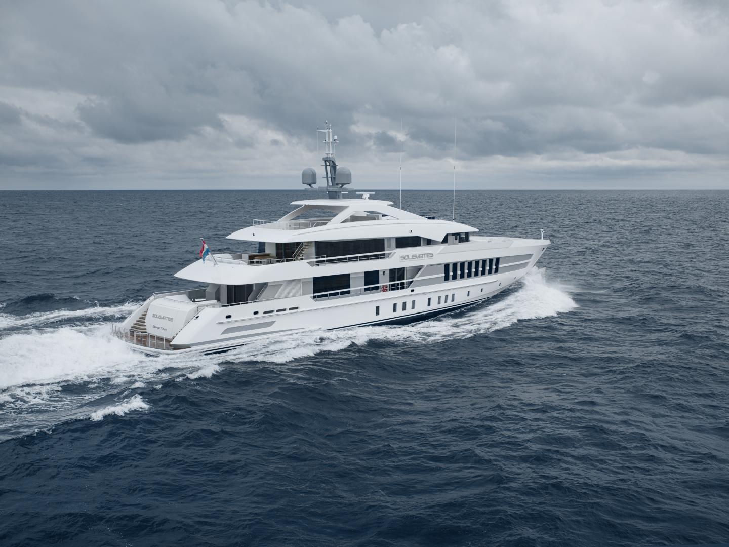 Heesen delivers YN 19055 Project Castor - now named Solemates