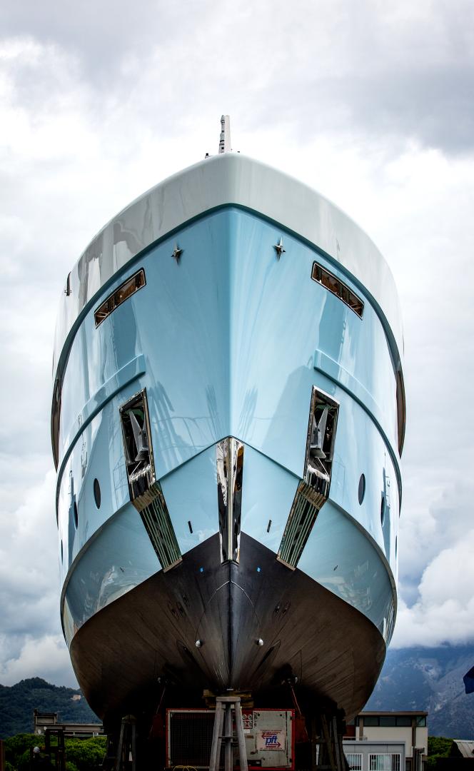 Admiral vara Crocus, il nuovo motoryacht di 48 metri