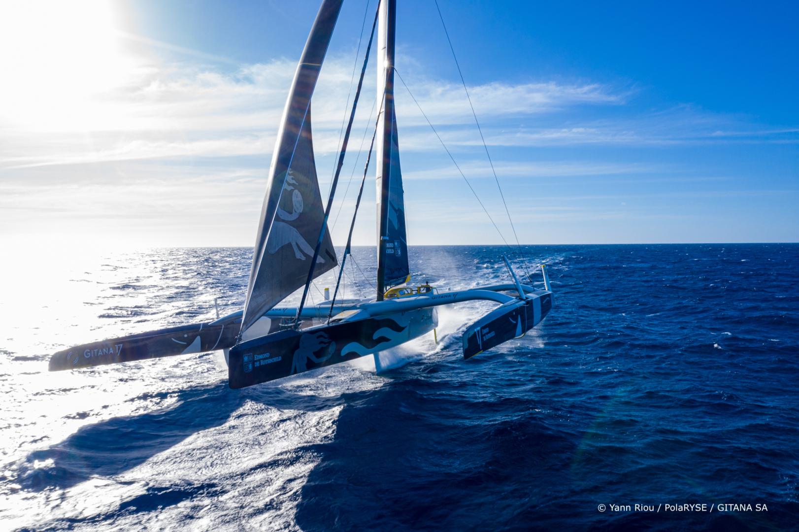 Haul out and spring refit for the Maxi Edmond de Rothschild