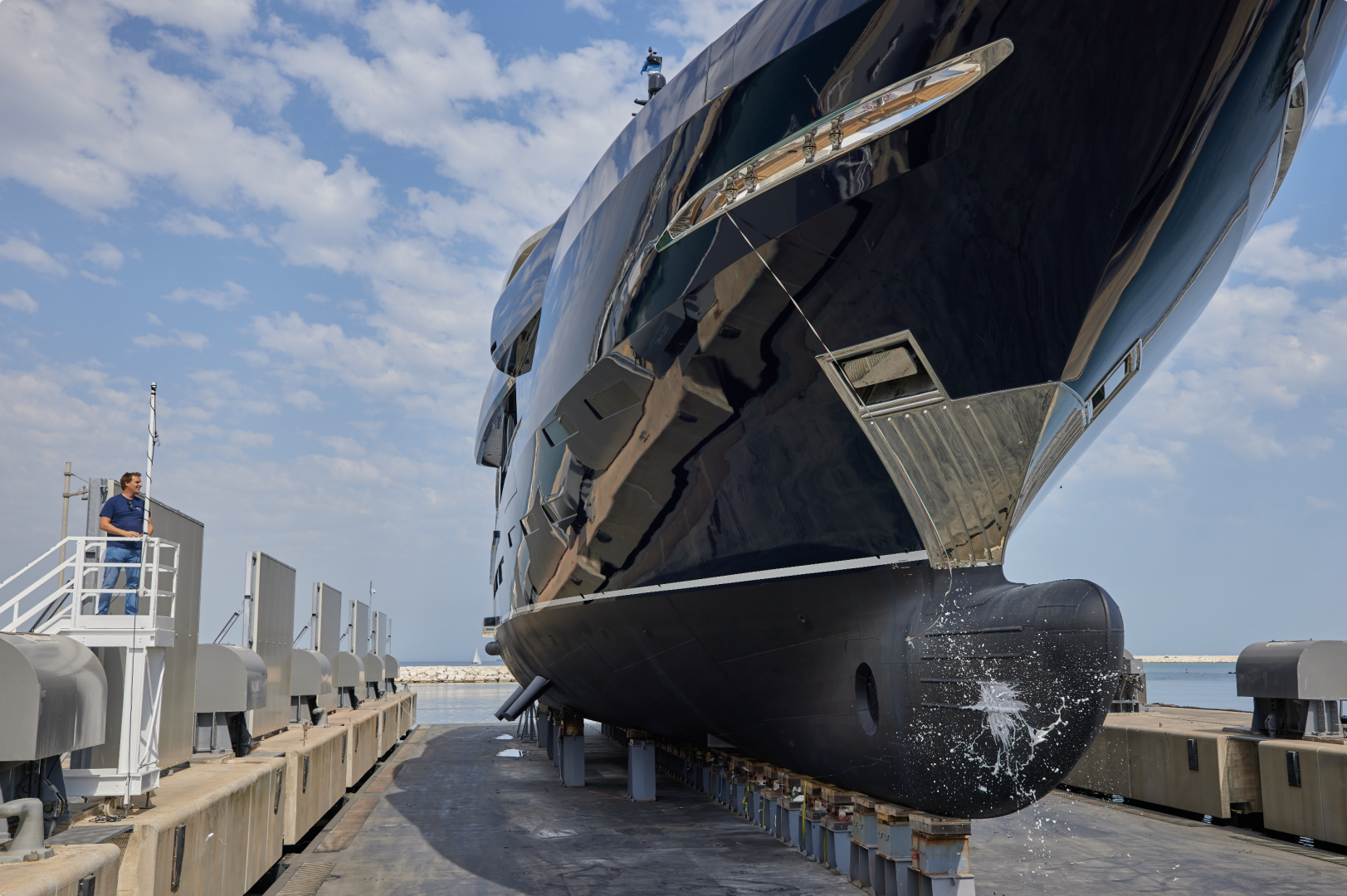Isa Yachts announces the launch of the Classic 65 m M/Y Resilience