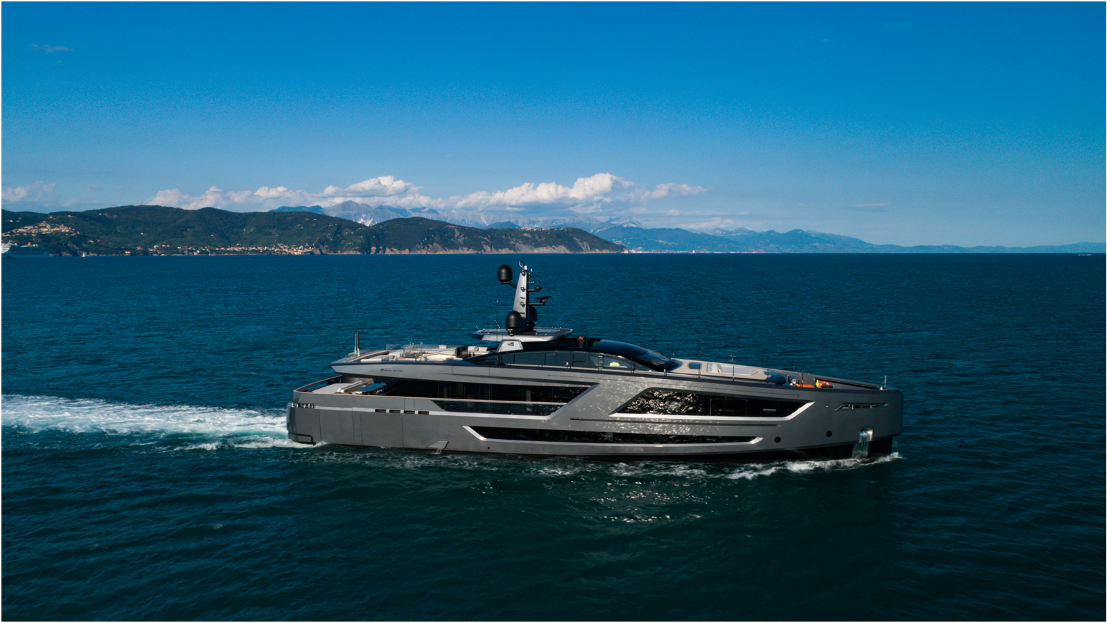 Baglietto al Monaco Yacht Show con i motor yacht Panam e Club M