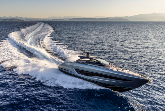 Presentato al Cannes Yachting Festival, il nuovo Riva 68' Diable