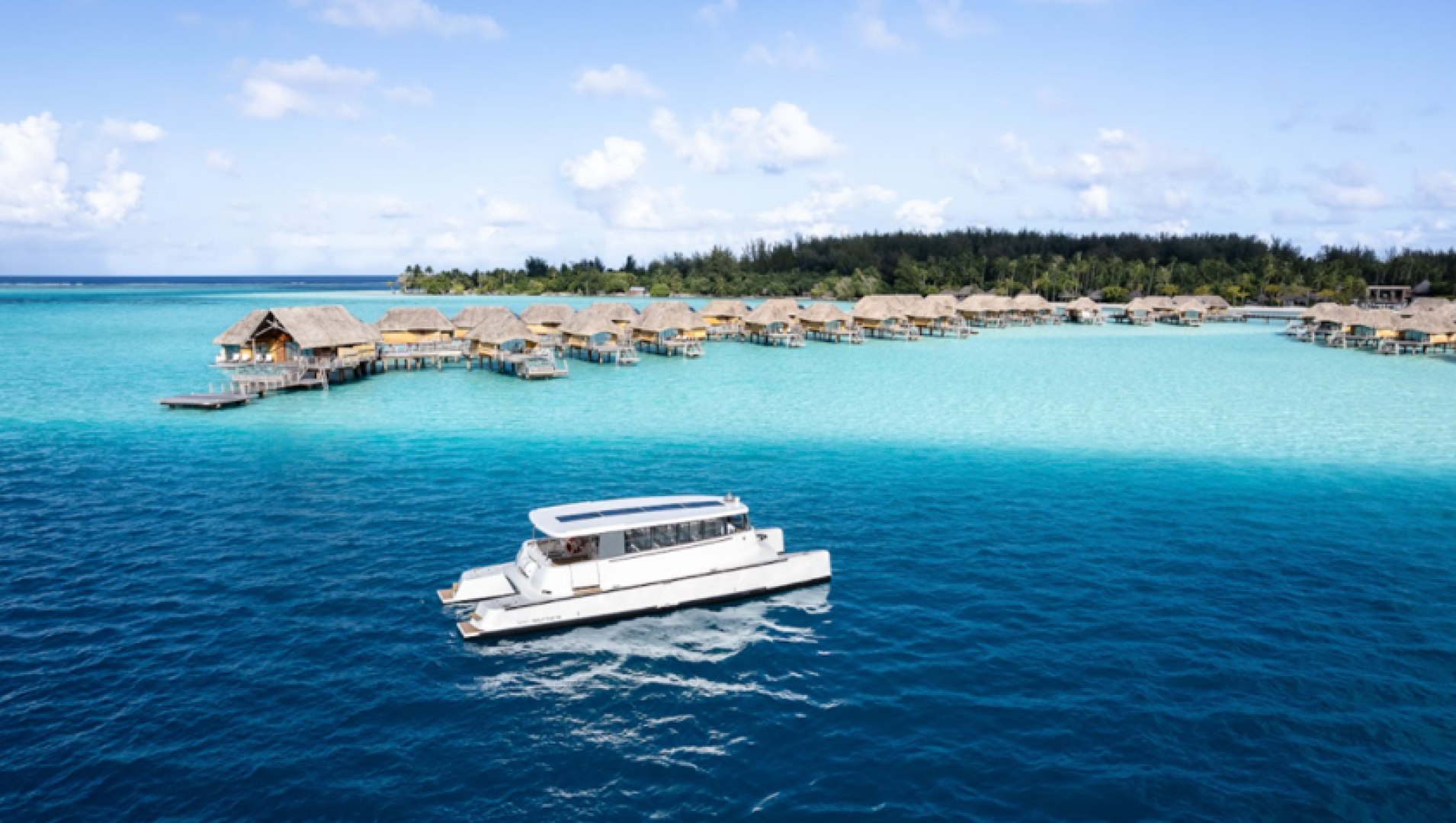 Soel Yachts consegna due nuovi catamarani a propulsione solare ad un resort a Bora Bora