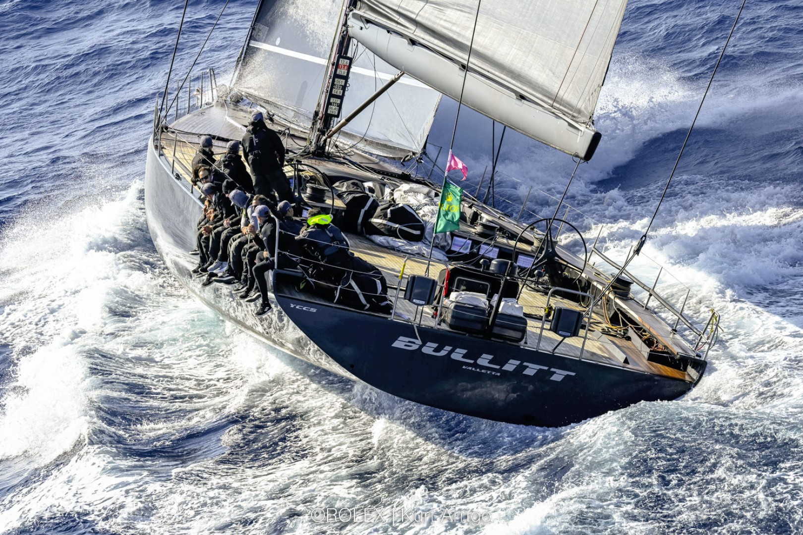 Rolex Middle Sea Race: multi layers of movement