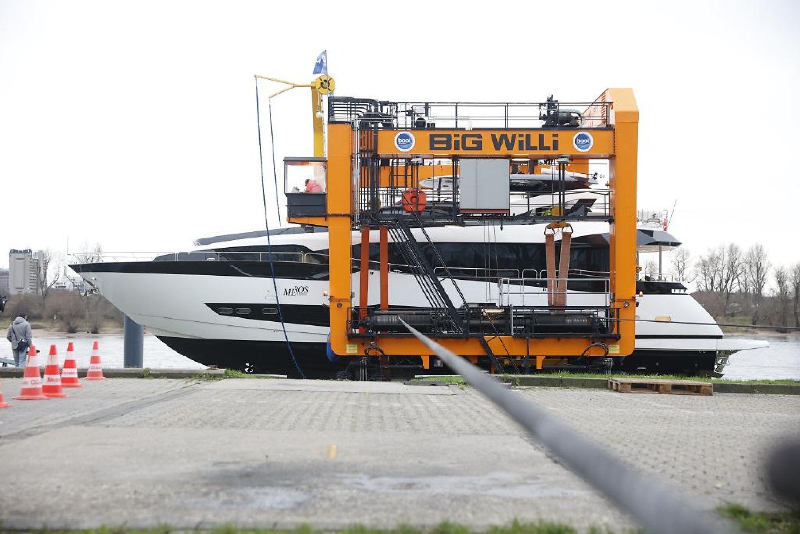 Ship Launch With Big Willi The Boat Lift 100 Tonne Yacht, 53% OFF