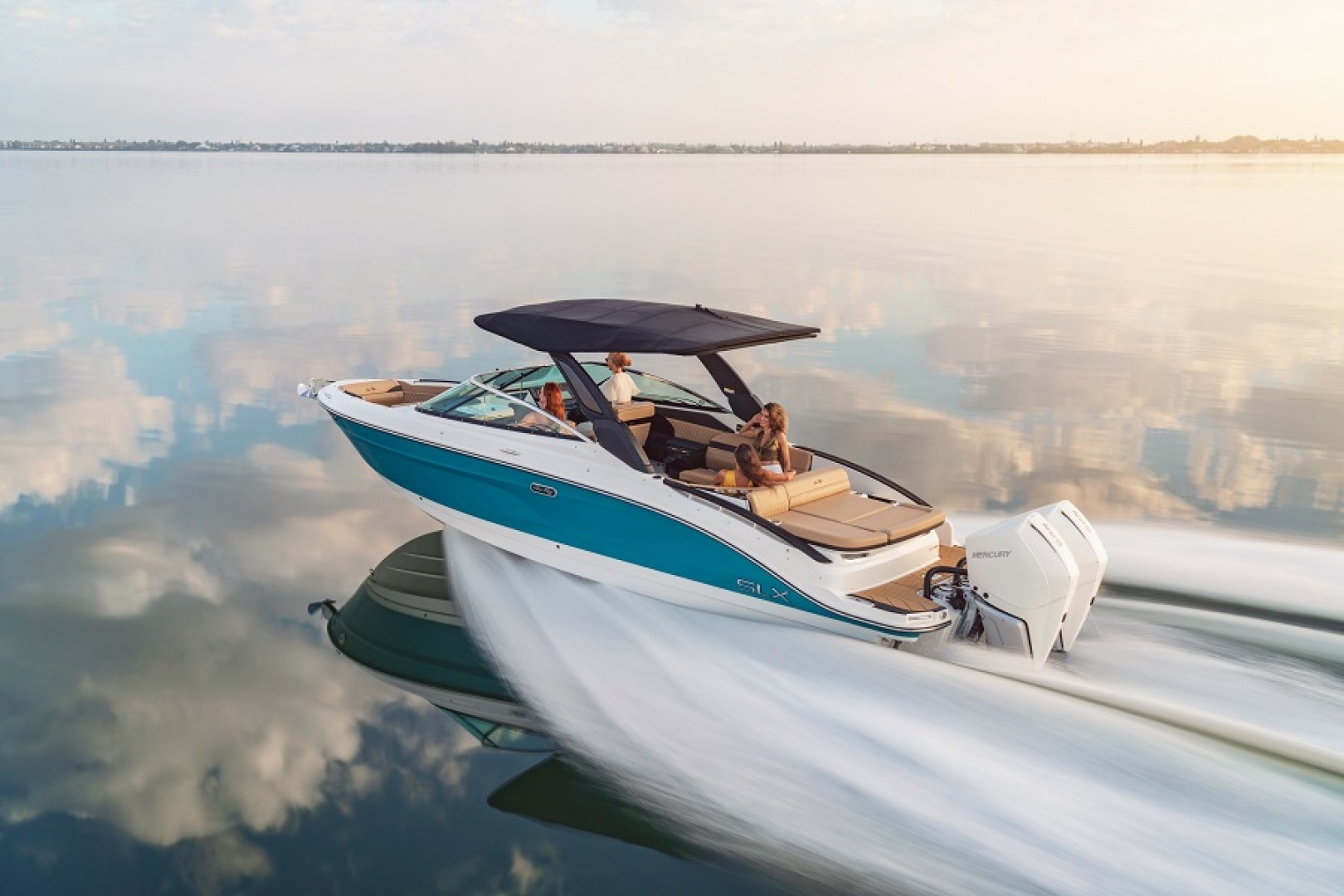 Sea Ray Launches the All-New SLX 280 Outboard