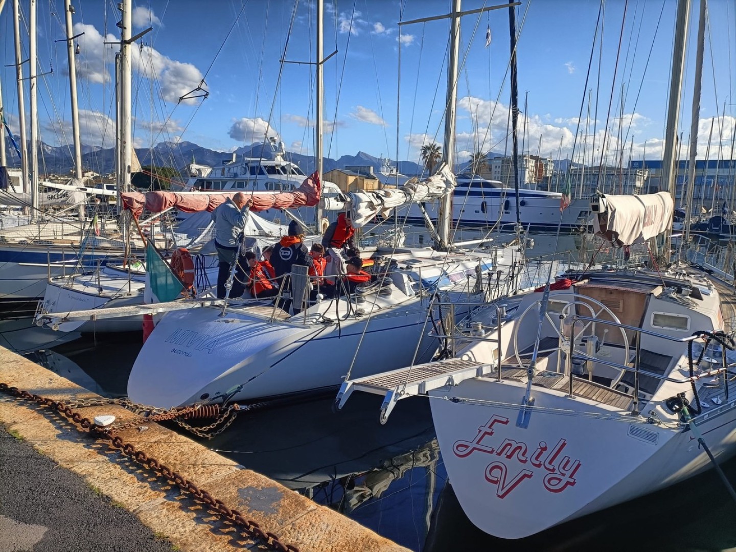 La LNI sez. Viareggio dedica ai giovani una giornata di vela e cultura