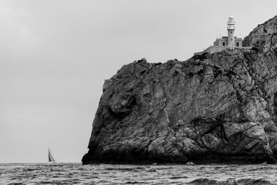 Sailing next to the uninhabited 6 km-long island of Sa Dragonera, southwest coast of Mallorca 
 © María Muiña/PalmaVela