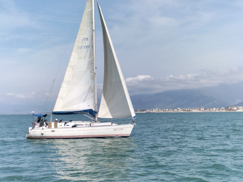 Uscita in mare a bordo delle barche messe a disposizione dai Soci della LNI sez Viareggio