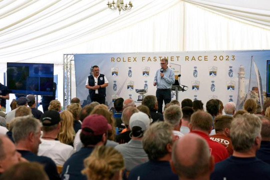 Christian Dumard, race meteorologist, briefs the competitors © Rick Tomlinson