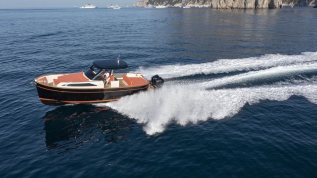 Apreamare is attending the Genoa Boat Show with its entire fleet of Gozzi