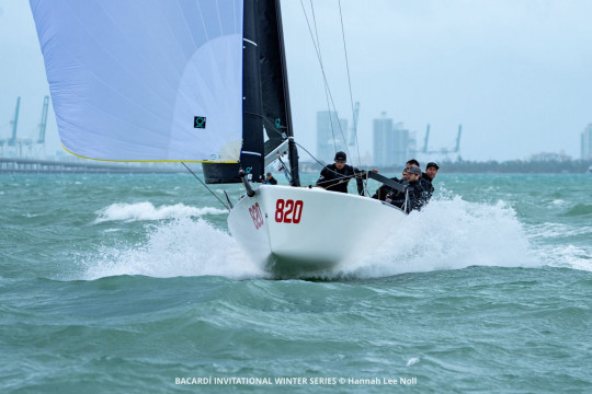 Melges 24: Precision teamwork on 'Mavi' with Bora Gulari / Norman Berge / Nicholas Ford / Carlos Robles / Dave Hughes