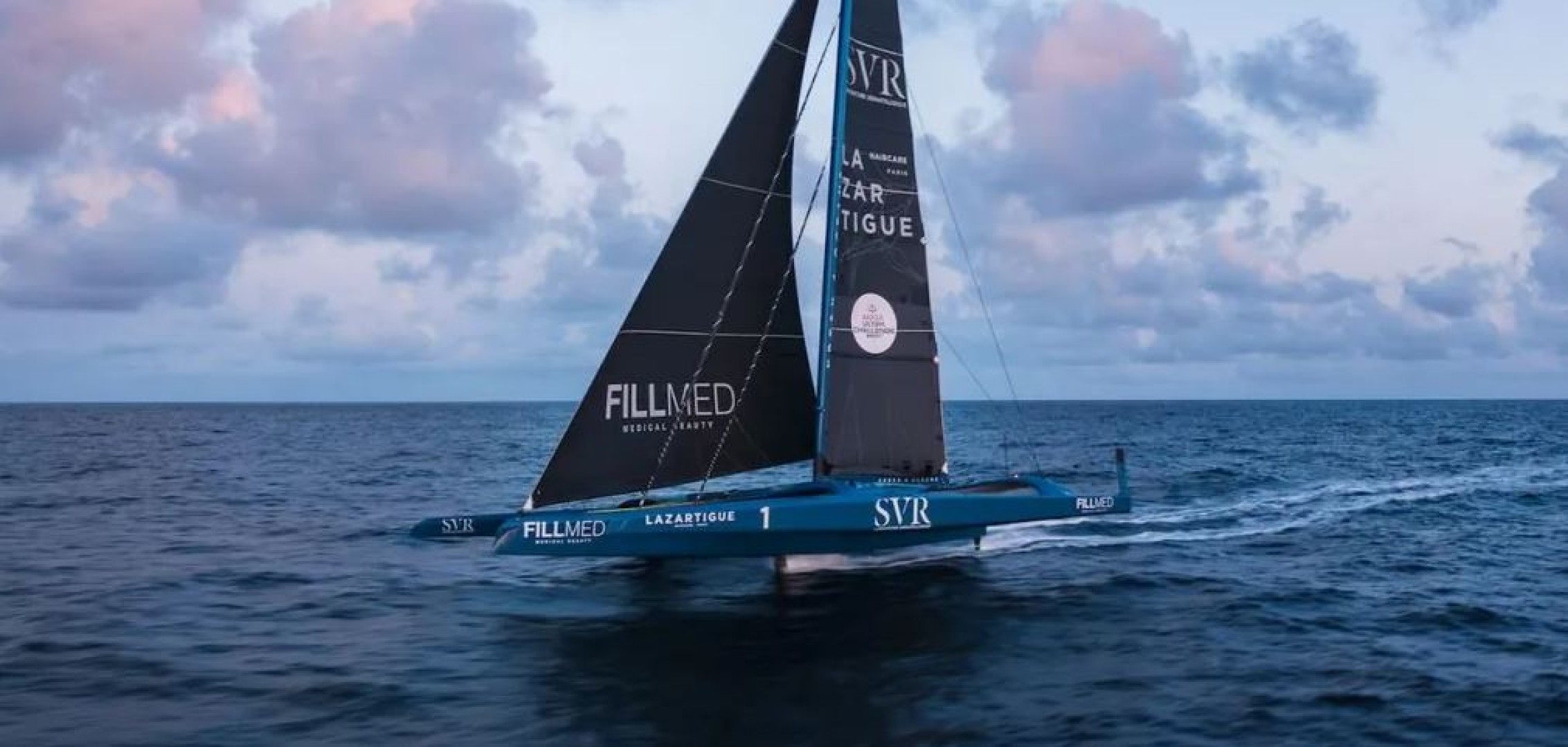 Arkéa Ultim Challenge-Brest, the two leaders have passed the Equator
