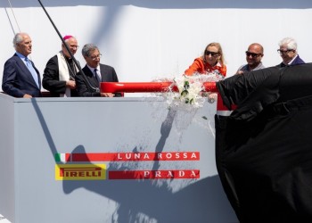 The Silver Age: Luna Rossa Prada Pirelli launches its AC75