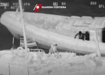 Disperso da giorni tra Grecia e Italia: salvato dalla Guardia Costiera