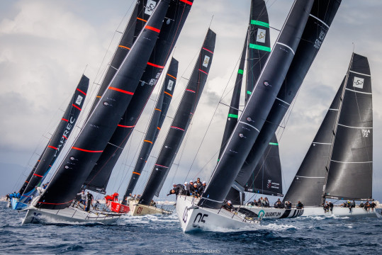 Eolo impazzito, niente regate oggi alla 52 Super Series PalmaVela Sailing Week