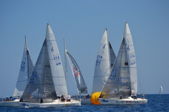 The J/24 European Championship races will take place in Porto Cervo from 13 to 16 June.

Photo credit: Italian J/24 Class