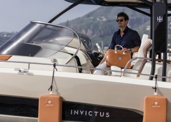 Sailing beyond the sea with Invictus Yacht Summer Collection accessories