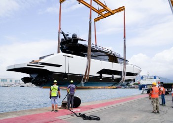 Next Yacht Group vara a Viareggio il primo AB110