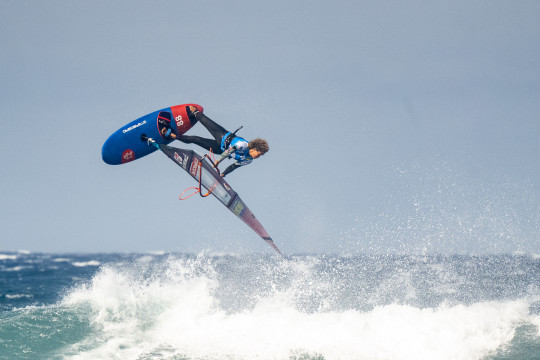 Gil and Offringa crowned Champions of the Gran Canaria Gloria Windsurf World Cup 2024