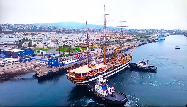 L'Italia torna in America con la nave scuola Amerigo Vespucci