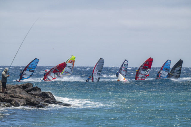 Izquierdo proclaims the first Slalom X title in the Windsurfing World Cup