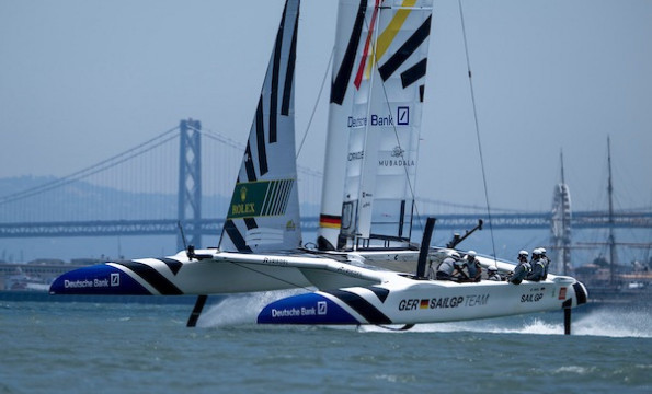 Das deutsche Team beim Vortraining für das letzte SailGP Event der Saison vor der berühmten Golden Gate Bridge © Ricardo Pinto für SailGP