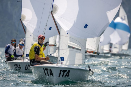 Youth Sailing World Championships day 3: vento capriccioso