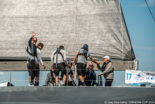 The Drheam-Cup: Teasing Machine, the first monohull in La Trinité-Sur-Mer