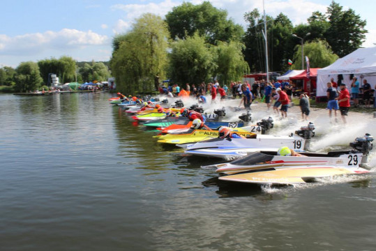 Impegni mondiali ed europei per 4 piloti azzurri di Motonautica Circuito