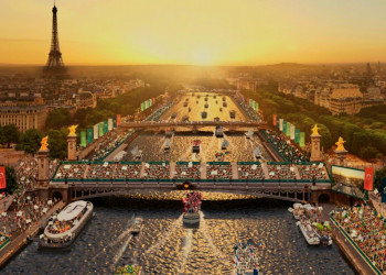 Storica e spettacolare la cerimonia di apertura di Parigi 2024